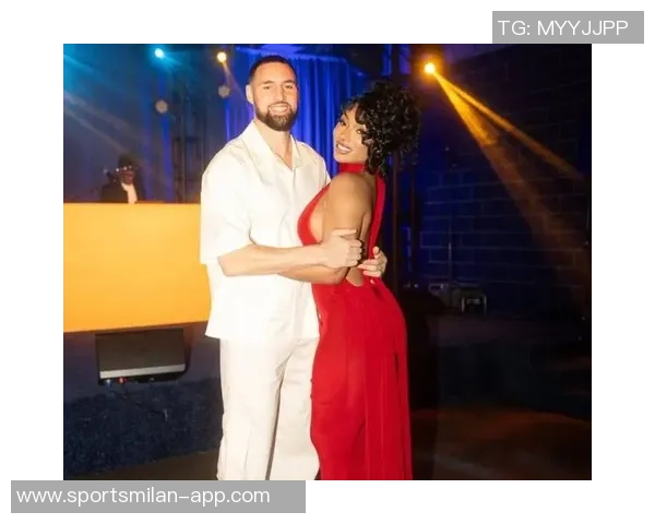 克莱女友马冬梅甜蜜分享二人合照引发热恋话题引网友热议